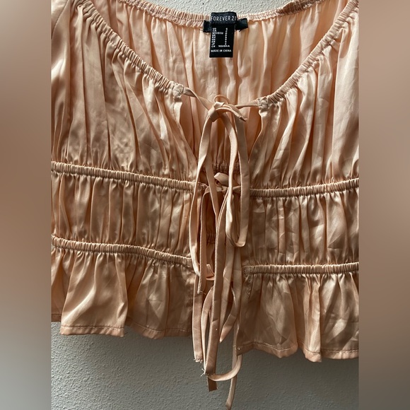 Crop Top🩷 - Picture 3 of 7